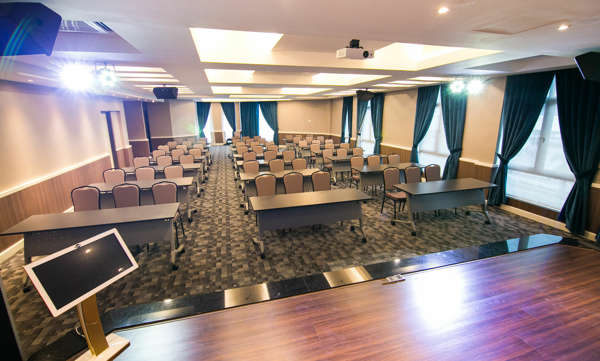 Indra Hotel - Boutique Suites Ipoh Exteriör bild