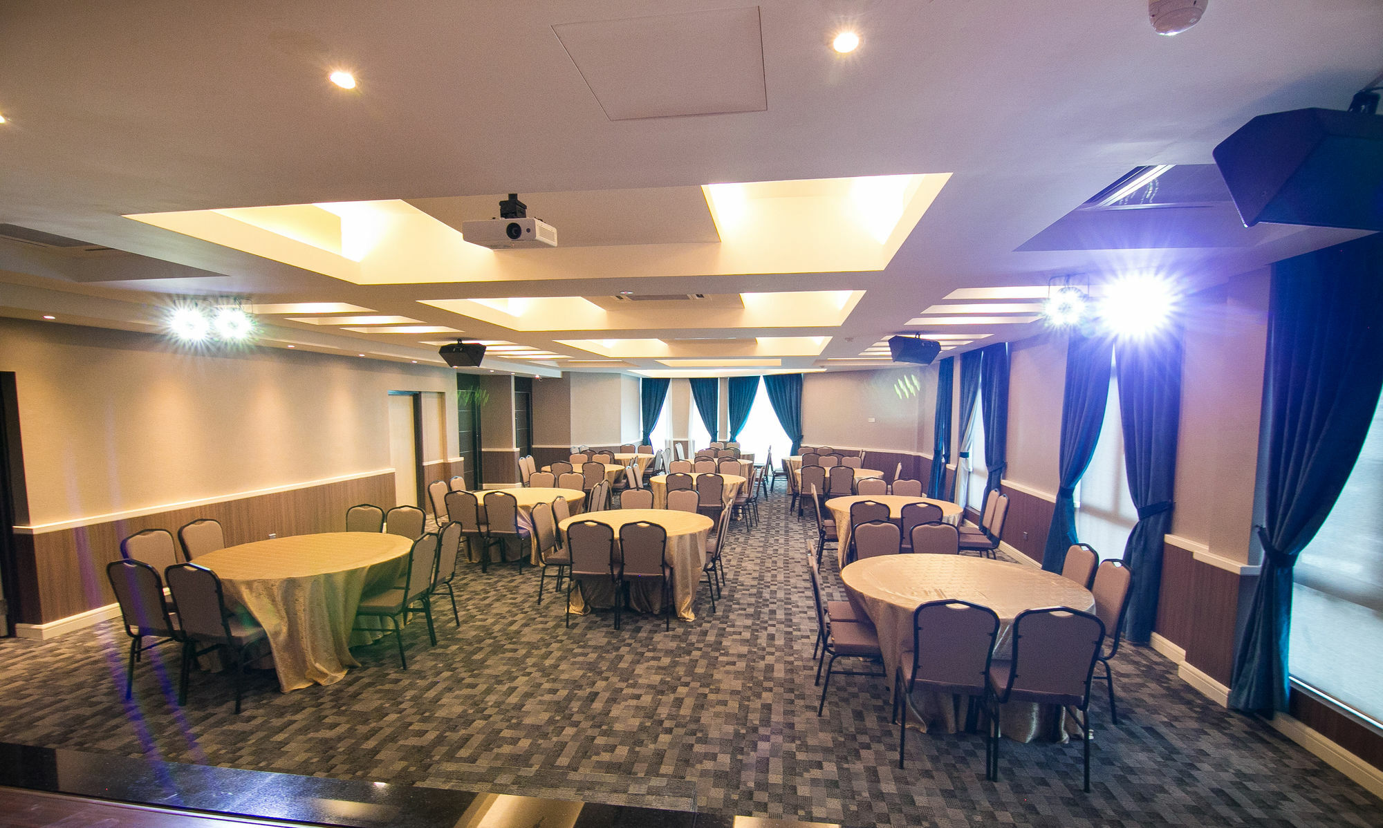 Indra Hotel - Boutique Suites Ipoh Exteriör bild